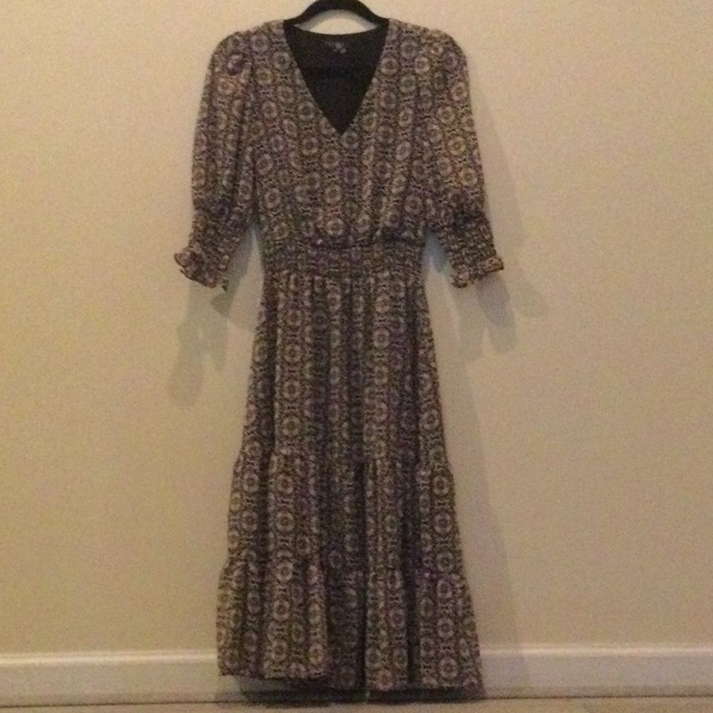 Boho Midi Dress with V-Neck